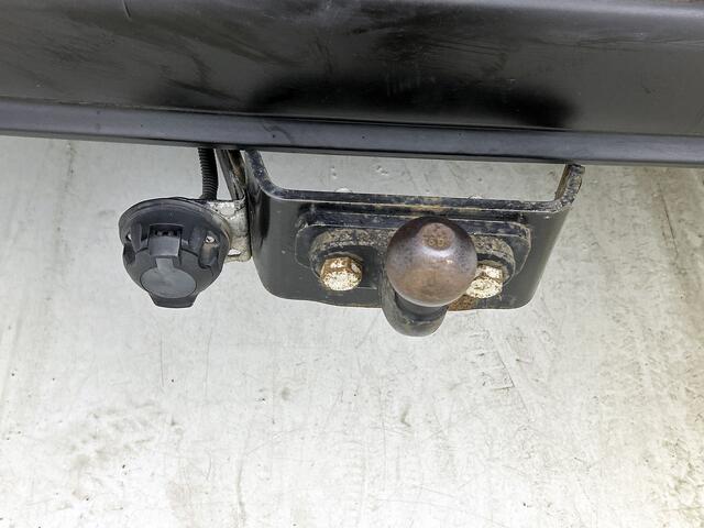 Citroen BERLINGO BlueHDi 100 pk Club | Rijklaar | Trekhaak | 3 zitplaatsen | Apple Carplay / Android Auto | Parkeersensoren achter |