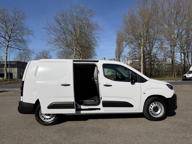 Citroen BERLINGO ë-Berlingo L2 50 kWh 136pk | ACTIE! | 8 jaar garantie | 0% financial lease | NAVI | Multimedia | Apple Carplay | Android Auto | Achteruitrijcamera | Parkeersensoren voor- en achter | Digital cockpit | Stuurwielbediening | Bestuurdersstoel comfort | Full E