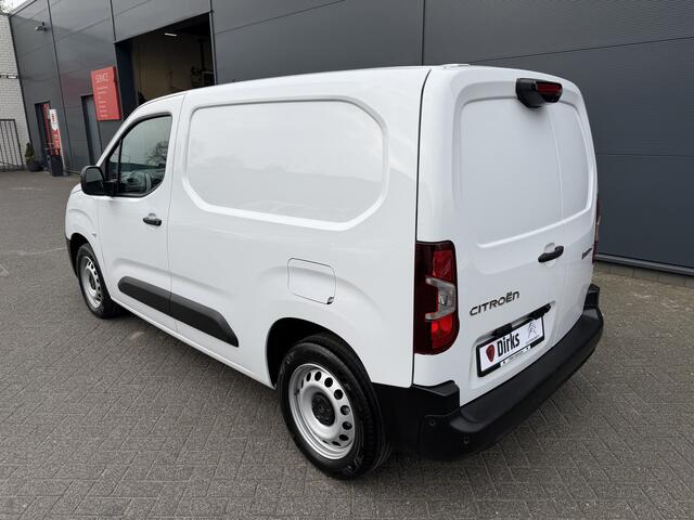 Citroen BERLINGO 130pk Club (Camera - Navigatie - Laadruimte betimmering - 3-zits - Parkeersensoren V+A - Airco - Cruise Controle - Apple Carplay)