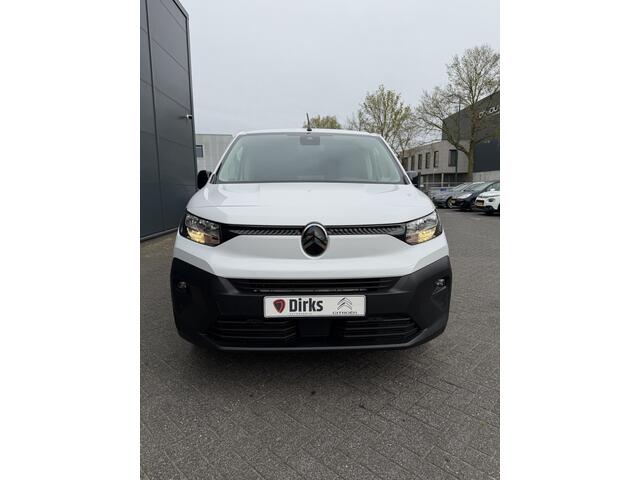 Citroen BERLINGO 130pk Club (Camera - Navigatie - Laadruimte betimmering - 3-zits - Parkeersensoren V+A - Airco - Cruise Controle - Apple Carplay)