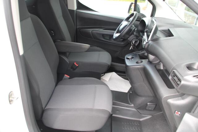 Citroen BERLINGO 1.2 PureTech 130pk Club L1 Benzine Automaat BPM-vrij Airco Navi Camera Carplay Nieuwstaat