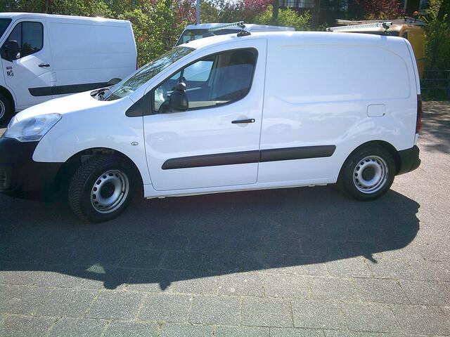 Citroen BERLINGO 1.6 BlueHDI 100 Club S&S VOORZIEN VAN AIRCO+CRUISE !! BTW VRIJ !!!