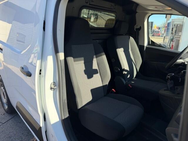 Citroen BERLINGO 1.5 BlueHDI Club XL AIRCO I NAVI I LANGE UITVOERING I 1e EIGENAAR I COMPLETE ONDERHOUDSHISTORIE