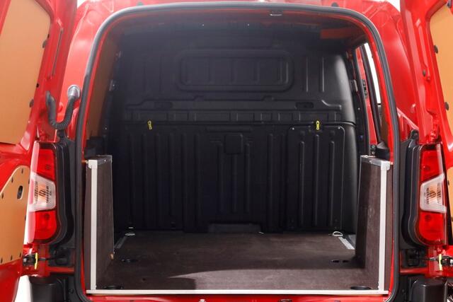 Citroen BERLINGO 1.2 PureTech 130pk Benzine Automaat Airco/Nav/3Pers. 02-2020