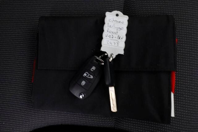 Citroen BERLINGO 1.2 PureTech 130pk Benzine Automaat Airco/Nav/3Pers. 02-2020