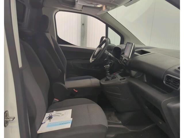 Citroen BERLINGO 1.2 111PK Club XL-L2 / Schuifdeur / Airco / Side-bar / Pdc./ Radio multimedia / Apk 05-2027