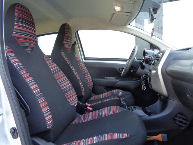 Citroen C1 1.0 e-VTi Selection Airco Cruise 5DRS NL-Auto LED 77DKm NAP