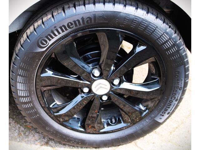 Citroen C1 1.0 VTi Feel Airco, Cruise control, Bluetooth, Elektr. schuif/kantel dak, Parkeersens. A, 15" LMV, Lederen stuur en versnellingspook