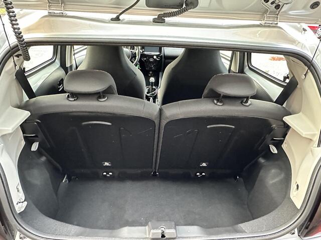 Citroen C1 1.0 VTi Shine / Airco/ Apple Carplay/Android Auto/ Camera/ LED/ LMV/ Voorstoelen verwarmd