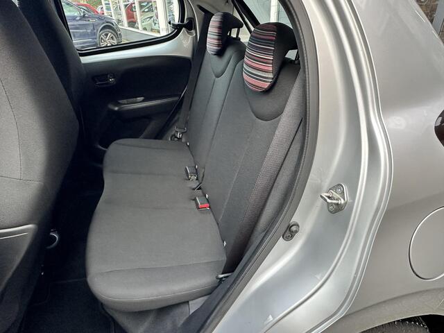 Citroen C1 1.0 VTi Shine / Airco/ Apple Carplay/Android Auto/ Camera/ LED/ LMV/ Voorstoelen verwarmd