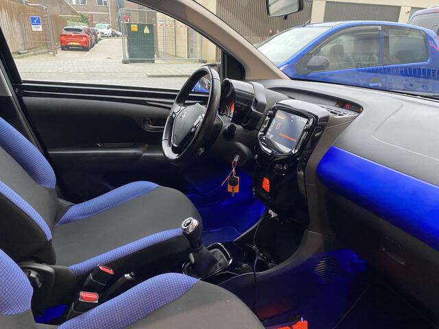 Citroen C1 1.0 VTi Shine CARPLAY/TELEFOON/CRUISE/CAMERA/NAP