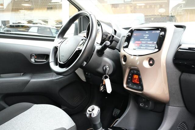 Citroen C1 VTi 72 5D Shine Origins Camera | Apple Carplay/Andoid Auto