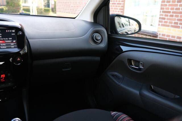 Citroen C1 VTi 72 Airscape Shine Open dak | Apple Carplay Android Auto | Climate Control