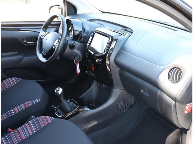 Citroen C1 1.0 VTi Shine | 1ste eigenaar | Camera | Climate control | Navigatie | Privacy glas | LMV | NL Auto |