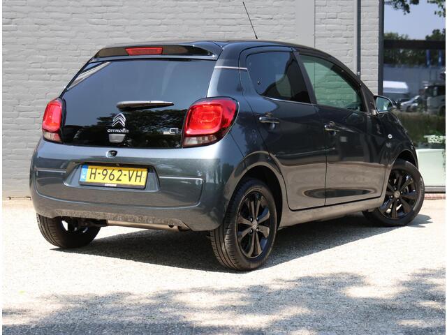 Citroen C1 1.0 VTi Origins | Apple Carplay/Android Auto | Achteruitrijcamera | Climate Control | Bluetooth | Automatisch dimlicht | Radio / MP3 speler met USB + stuurwielbediening | Dealeronderhouden | Lederen stuurwiel | Privacy Glass | 15" lichtmetalen velgen |