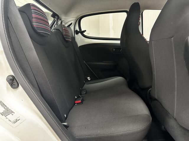 Citroen C1 1.0 VTi Feel /5-Drs /Airco /Elek. ramen voor /C.V. afstand /Bluetooth /AUX & USB /LED Dagrijverl. /Getint glas /Mistlampen /PDC /Isofix.