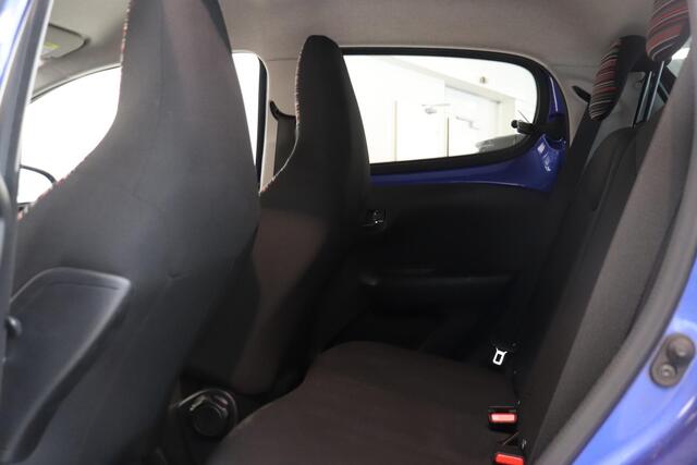 Citroen C1 1.0 VTi Shine | Camera | apple carplay