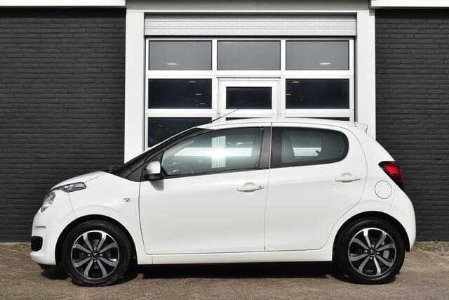 Citroen C1 VTi 72 Shine 5 drs | Airconditioning | Camera achter | Carplay & Android Auto | Parkeersensoren achter | Elektrisch bedienbare en verwarmde buitenspiegels | Lichtmetalen velgen | Isofix bevestigingspunten | DAB+ tuner | Zeer compleet!!