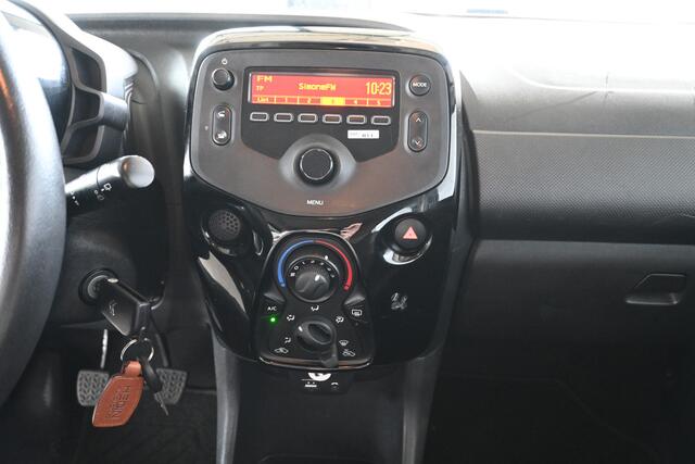 Citroen C1 1.0 VTi Feel NAP! Airco LED Elektrisch Pakket! Dealer Onderhouden! Inruil Mogelijk!