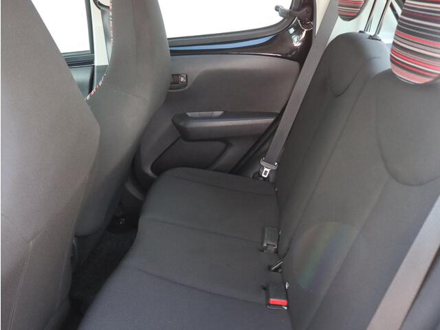 Citroen C1 5-deurs Feel 1.0 e-VTi 72pk | AIRCO | APPLE CARPLAY / ANDROID AUTO | LM-VELGEN | ELEKTRISCH PAKKET |