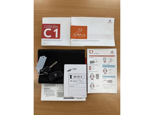 Citroen C1 1.0 e-VTi Feel Airco Bluetooth Privacy Glass Lichtmetalen velgen + All Seasons 5drs Dealeronderhouden