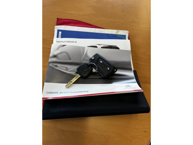 Citroen C1 1.0 VTi Feel slechts 19.594 km NAP en in nieuwstaat!!