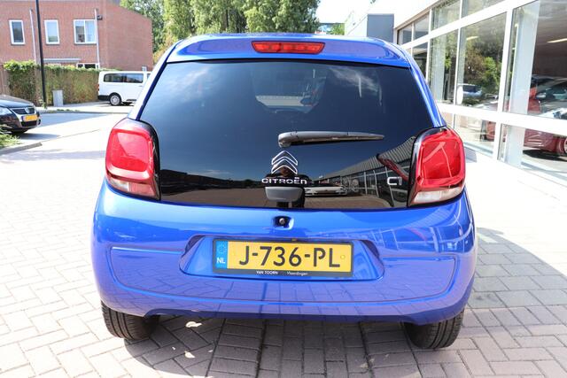Citroen C1 1.0 VTi Shine. Scherm voor Apple Carplay/Android Auto.