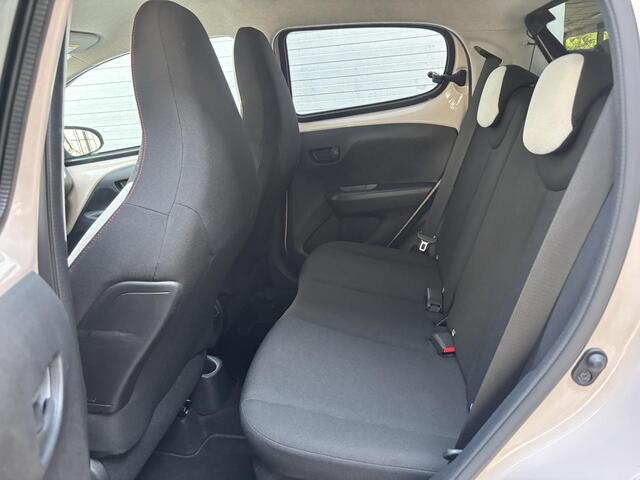 Citroen C1 5-deurs Feel Pack 1.0 e-VTi 72pk | CAMERA | TWO-TONE | AIRCO | DAB+ | APPLE CARPLAY / ANDROID AUTO |