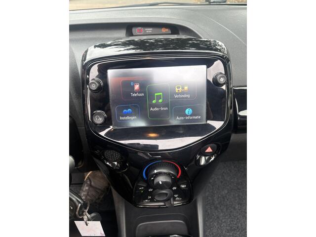Citroen C1 1.0 VTi Airscape Shine Groot open dak met airco en cruise controle en apple carplay