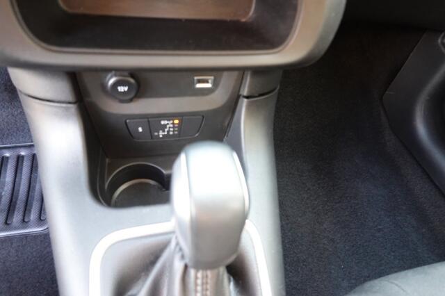 Citroen C3 1.2 110 pk Shine Automaat 25000 km !