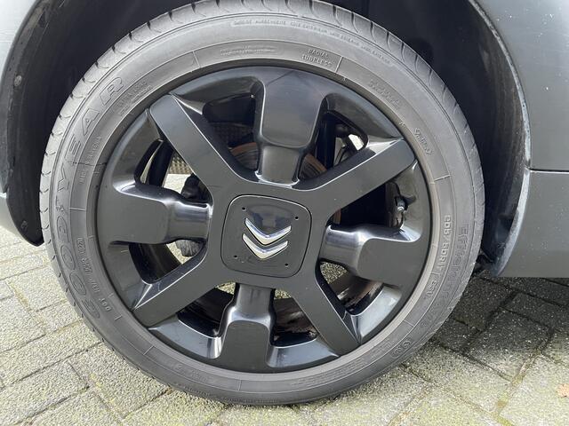 Citroen C3 110pk Shine (Trekhaak - Camera - 17"- Automatische Airco - Navigatie - Parkeersensoren - Apple Carplay)