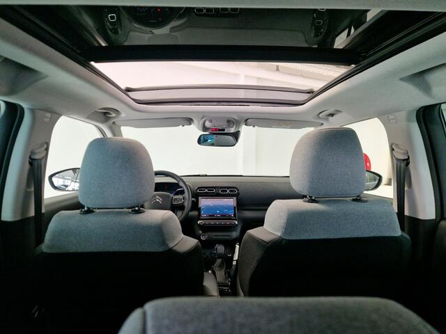 Citroen C3 Aircross 1.2 PureTech Shine Automaat | Elektrisch dakraam | Leder | Voorruitverwarming | Navigatie | Achteruitrijcamera