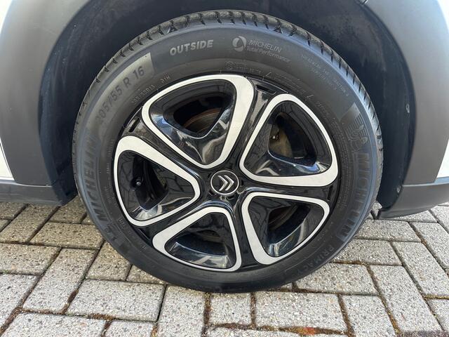 Citroen C3 1.2 PureTech C-Series Stoelverwarming | Navi | App connect