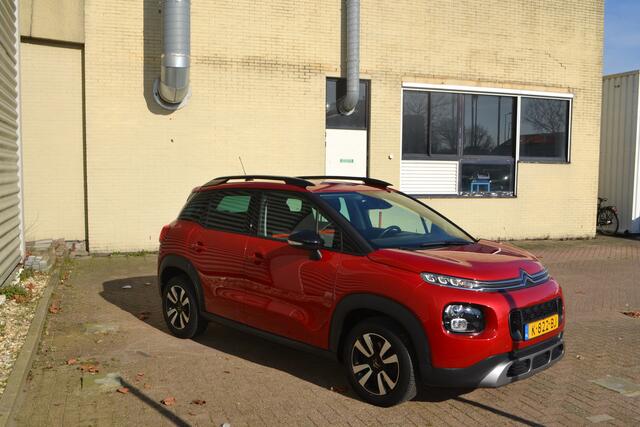 Citroen C3 Aircross 1.2 PureTech S&S Shine i 110PK I NAVIGATIE I LUXE INTERIEUR I PARKEERSENSOREN ACHTER I MOOIE METALLIC KLEUR DONKER ROOD I ARMSTEUN I KEYLESS ENTRY I L.M. VELGEN I