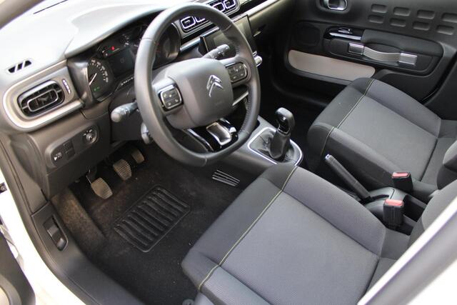 Citroen C3 1.2 PureTech Shine Bi-Tone Led Navi-Carplay Stoelverwarming