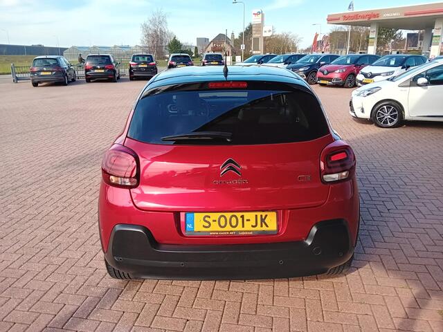 Citroen C3 1.2 PureTech Shine Automaat, Airco(automatisch), Carplay/Android auto, Navigatie, Parkeersensoren, Cruise control, Camera, Parkeerhulp, Dode hoek detector, Rijbaan detector, Elektrische ramen en spiegels, BOVAG