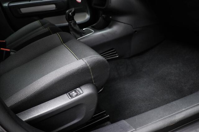 Citroen C3 1.2 PureTech C-Series | LED | STOELVERWARMING | DAB | APPLE