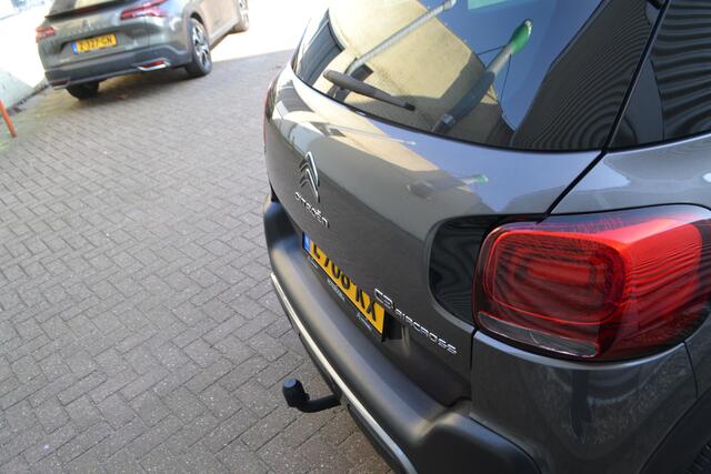 Citroen C3 Aircross 1.2 PureTech C-Series I 110PK I NAVIGATIE I ACHTERUITRIJCAMERA I TREKHAAK I L.M. VELGEN I METALLIC LAK I PARKEERSENSOREN ACHTER I