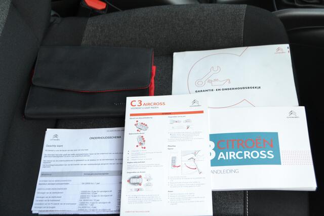 Citroen C3 Aircross 1.2 PureTech C-Series I 110PK I NAVIGATIE I ACHTERUITRIJCAMERA I TREKHAAK I L.M. VELGEN I METALLIC LAK I PARKEERSENSOREN ACHTER I