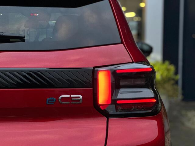 Citroen C3 Ë-C3 Max 44 kWh | Uit voorraad leverbaar! | Comfort Stoelen | Parkeercamera/-sensoren | Draadloze telefoonlader | Apple Carplay/Android Auto | Full LED | Navigatie | Climate Control