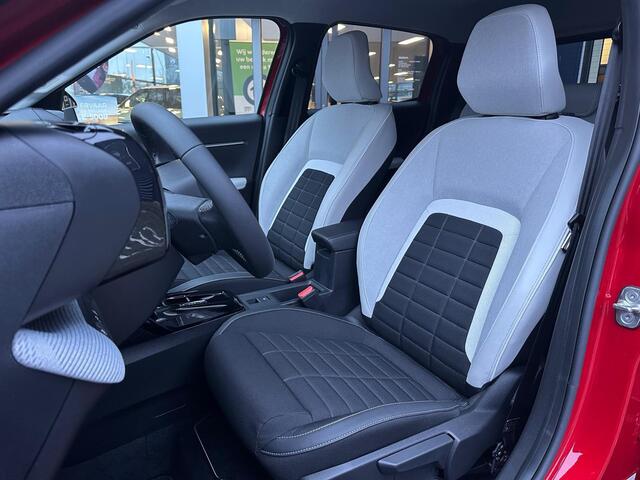 Citroen C3 Ë-C3 Max 44 kWh | Uit voorraad leverbaar! | Comfort Stoelen | Parkeercamera/-sensoren | Draadloze telefoonlader | Apple Carplay/Android Auto | Full LED | Navigatie | Climate Control