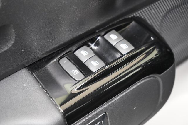 Citroen C3 1.2 110pk PureTech Shine Automaat | Navigatie | Apple CarPlay | Achteruitrijcamera | Lm velgen