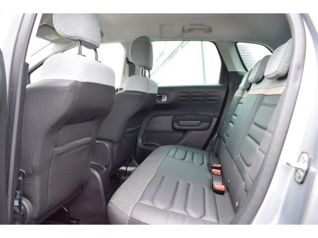 Citroen C3 Aircross 1.2 PureTech Shine Navi | Carplay | Leer | Trekhaak | Bluetooth | PDC | Cruise