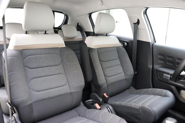 Citroen C3 1.2 PureTech Max 110 PK Automaat | Navigatie | Camera | Keyless | Lichtmetalen velgen | Cruise control | DAB Radio | Getint glas