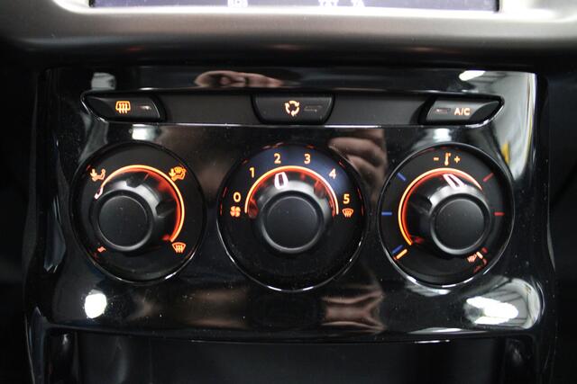 Citroen C3 1.2 PureTech Selection NAP, Airco, Cruise control, Navi