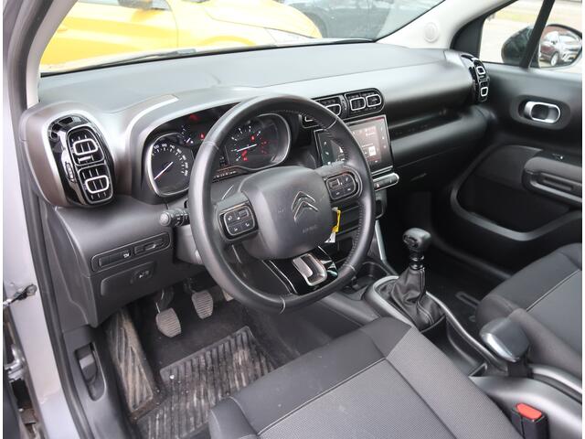 Citroen C3 Aircross 110 Pk Benzine Hoge Zit (Helaas Krassen rechts zie foto) * Navigatie * Climate & Cruise Control * DAB Radio * Apple Car Play & Android Auto * Parkeersensoren * Vingerhoets: Vierde Generatie Eersteklas Service !