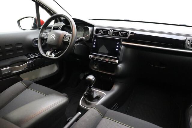 Citroen C3 1.2 PureTech Shine 110 PK | Handgeschakeld | Trekhaak | Camera | Dodehoekdetectie | Climate Control | Navigatie | Parkeersensor | 1e eigenaar