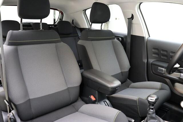 Citroen C3 1.2 PureTech Shine 110 PK | Handgeschakeld | Trekhaak | Camera | Dodehoekdetectie | Climate Control | Navigatie | Parkeersensor | 1e eigenaar