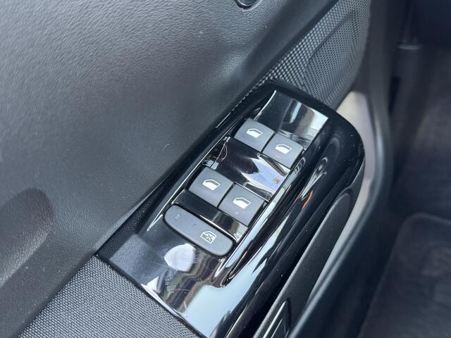 Citroen C3 1.2 PT 110 Shine | Parkeercamera | Navi | Carplay | Prijs is rijklaar