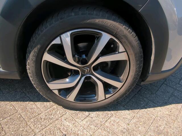 Citroen C3 1.2 PureTech Shine Navi/Camera/Duo-Tone/Apple Car Play/GEEN AFLEVERKOSTEN